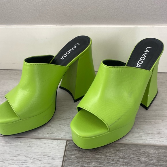 ASOS Platforms - Picture 3 of 5